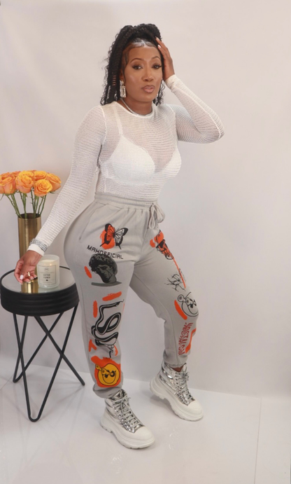 VV Graphic Jogger image 2