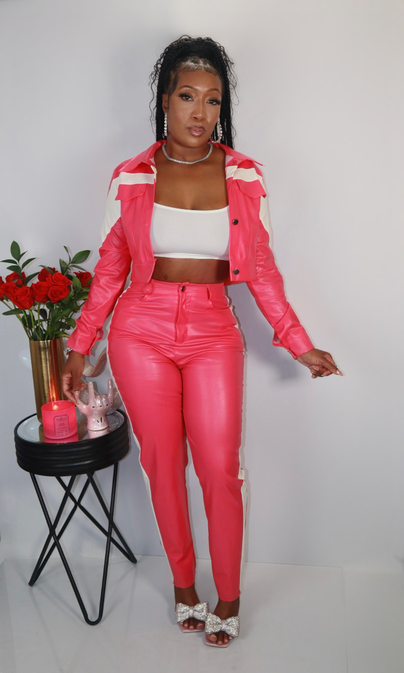 Tara Leather Set image 0